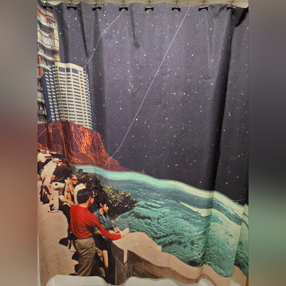 Frank Moth • Shower curtain - Picture 5 of 7